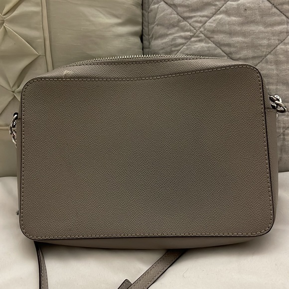 Michael kors crossbody - Picture 2 of 3